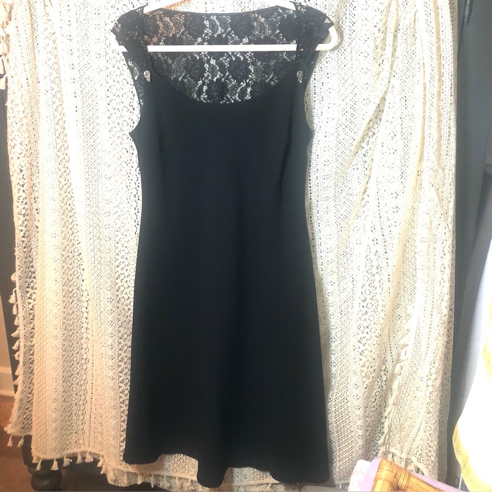 Evan Picone Elegant Black Dress with Lace Overlay